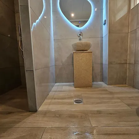 Casa Blue Sarantis בית הארחה 3*