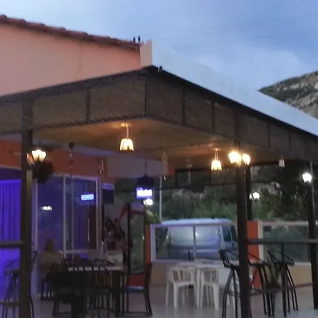 בית הארחה Casa Blue Sarantis